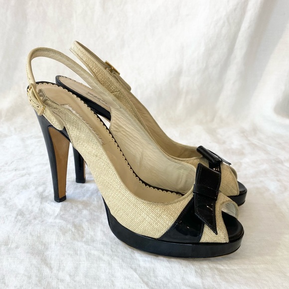 ✨Host Pick✨ Oscar de la Renta Peep Toe Heels - Picture 4 of 15